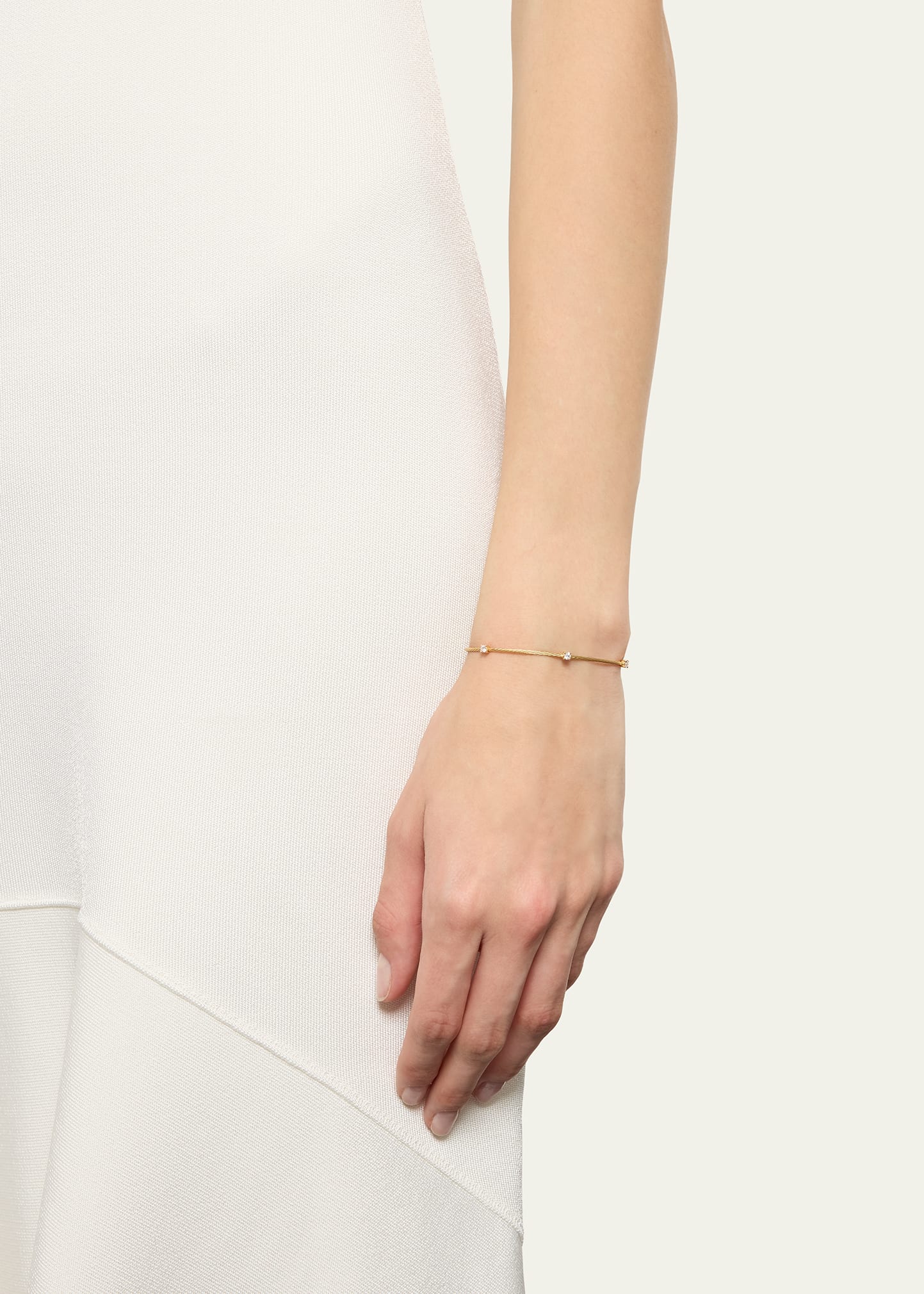Unity 18k Yellow Gold Three-Diamond Bracelet, 0.18 TCW 6 Unity 18k Yellow Gold Three-Diamond Bracelet, 0.18 TCW