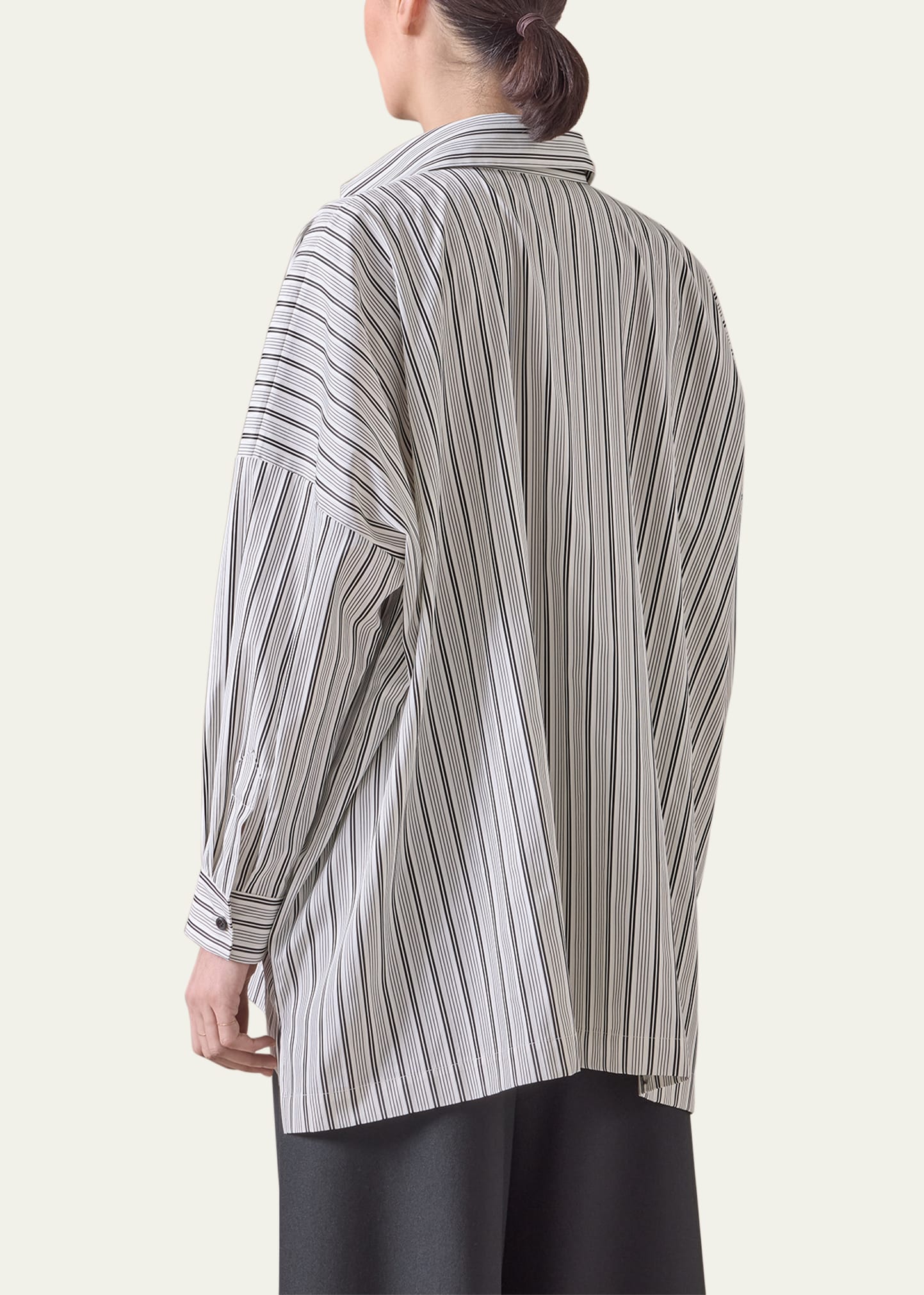 Wide Longer-Back Shirt With Collar (Long Length)