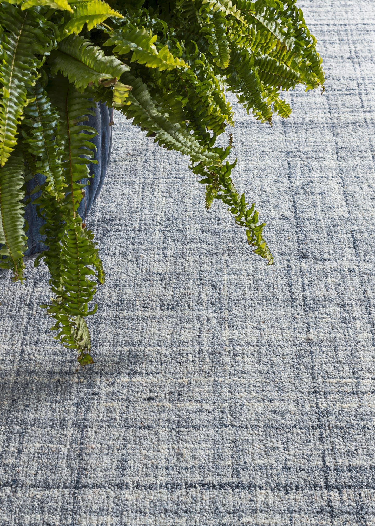 Harris Blue/Ivory Micro-Hooked Rug, 6' x 9'