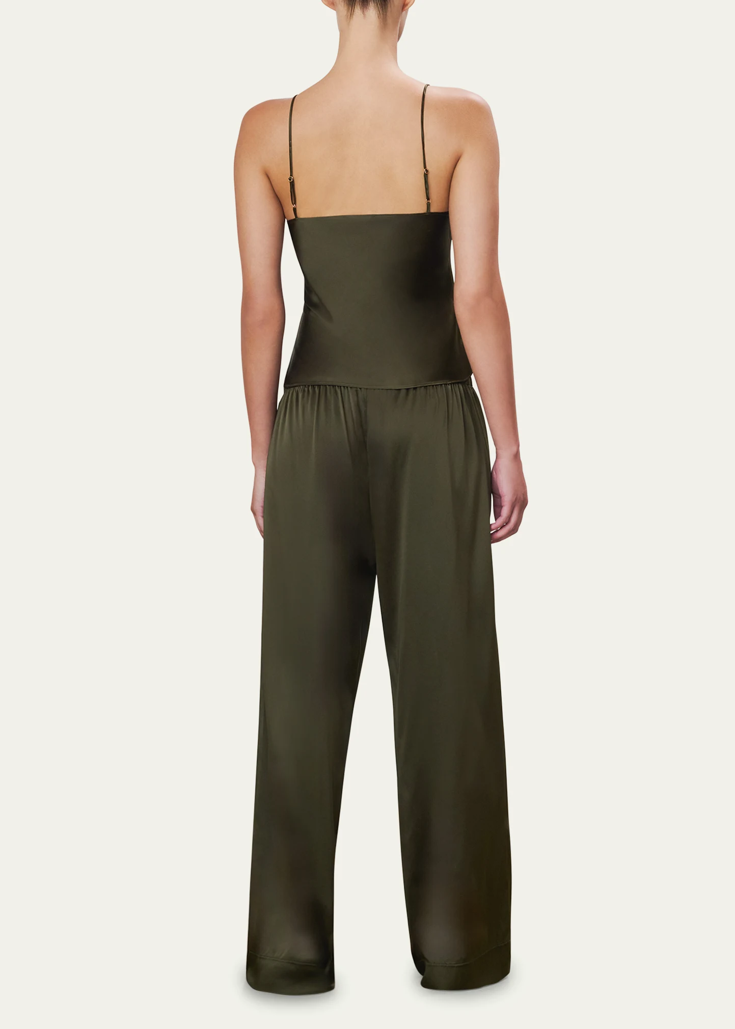Mila V-Neck Tank op 13 Mila V-Neck Tank op