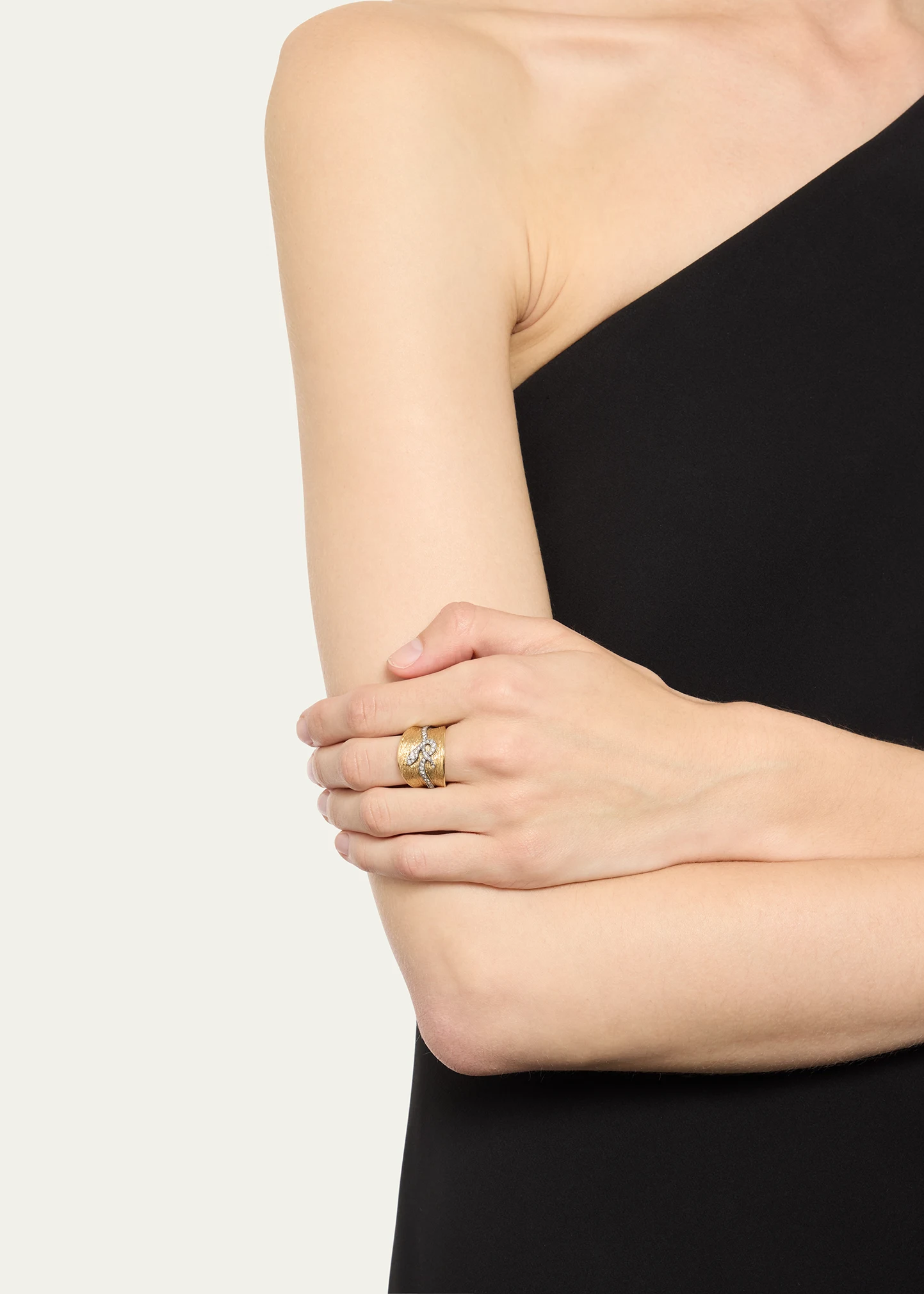 18K Yellow Gold and Oxidized Silver Snake Cigar Band Ring with Diamonds