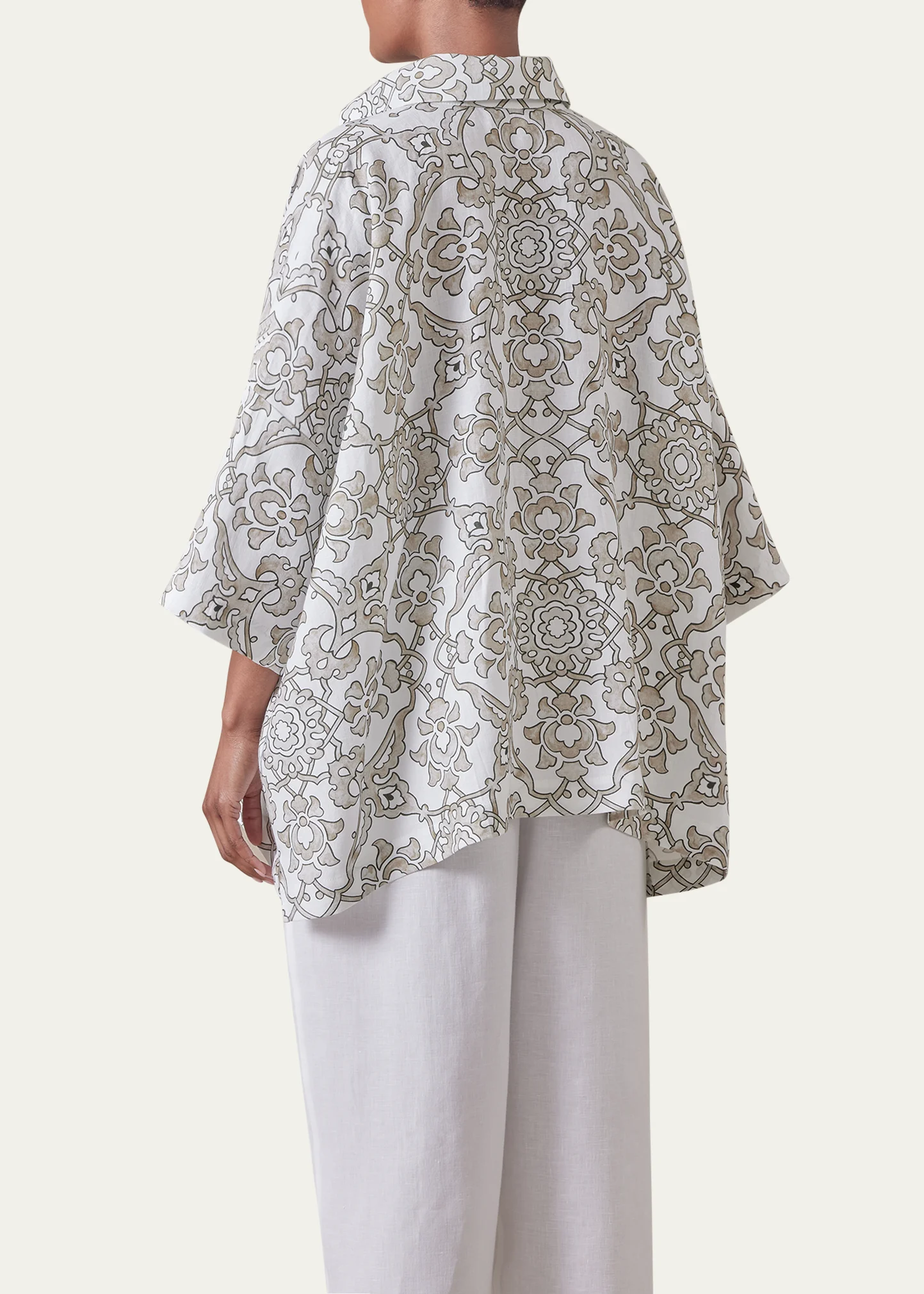 Wide Short-Sleeve Shirt With Collar (Mid Plus Length)