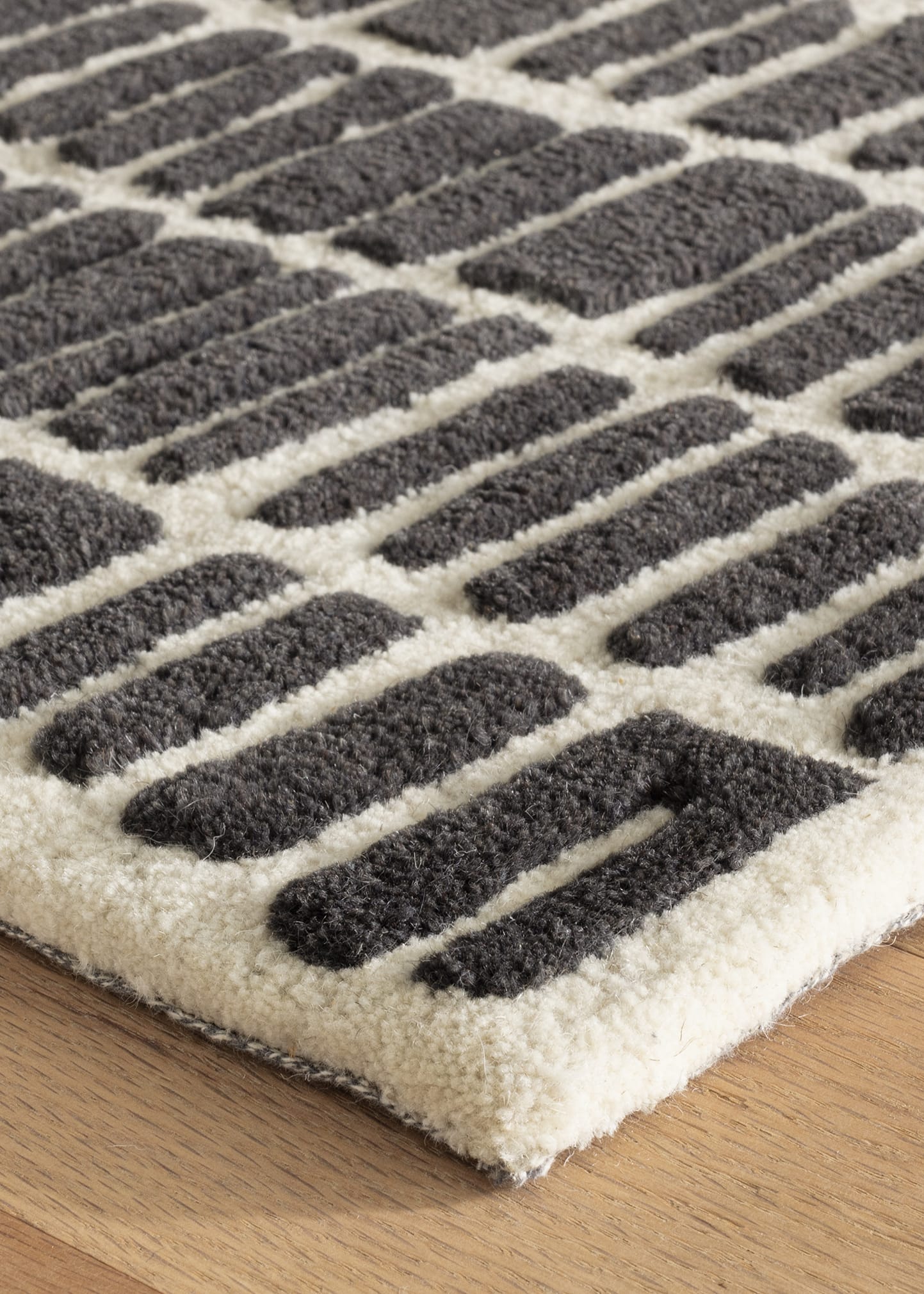 Roark Charcoal Hand-Tufted Rug, 10' x 14'