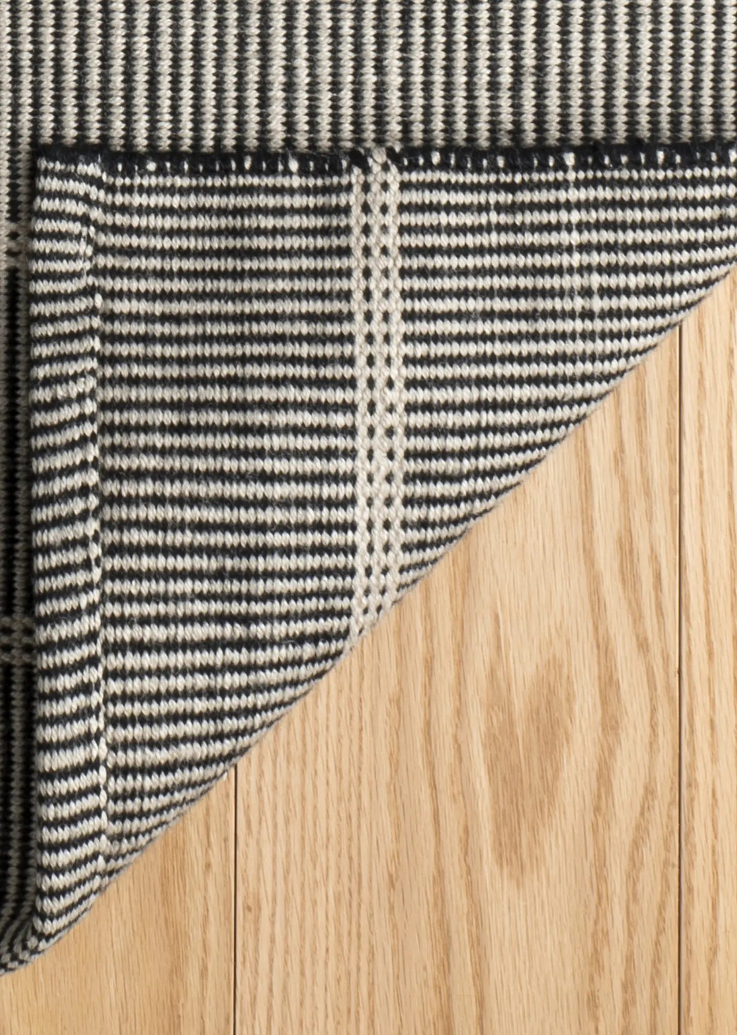Samson Black Handwoven Indoor/Outdoor Rug, 9' x 12'