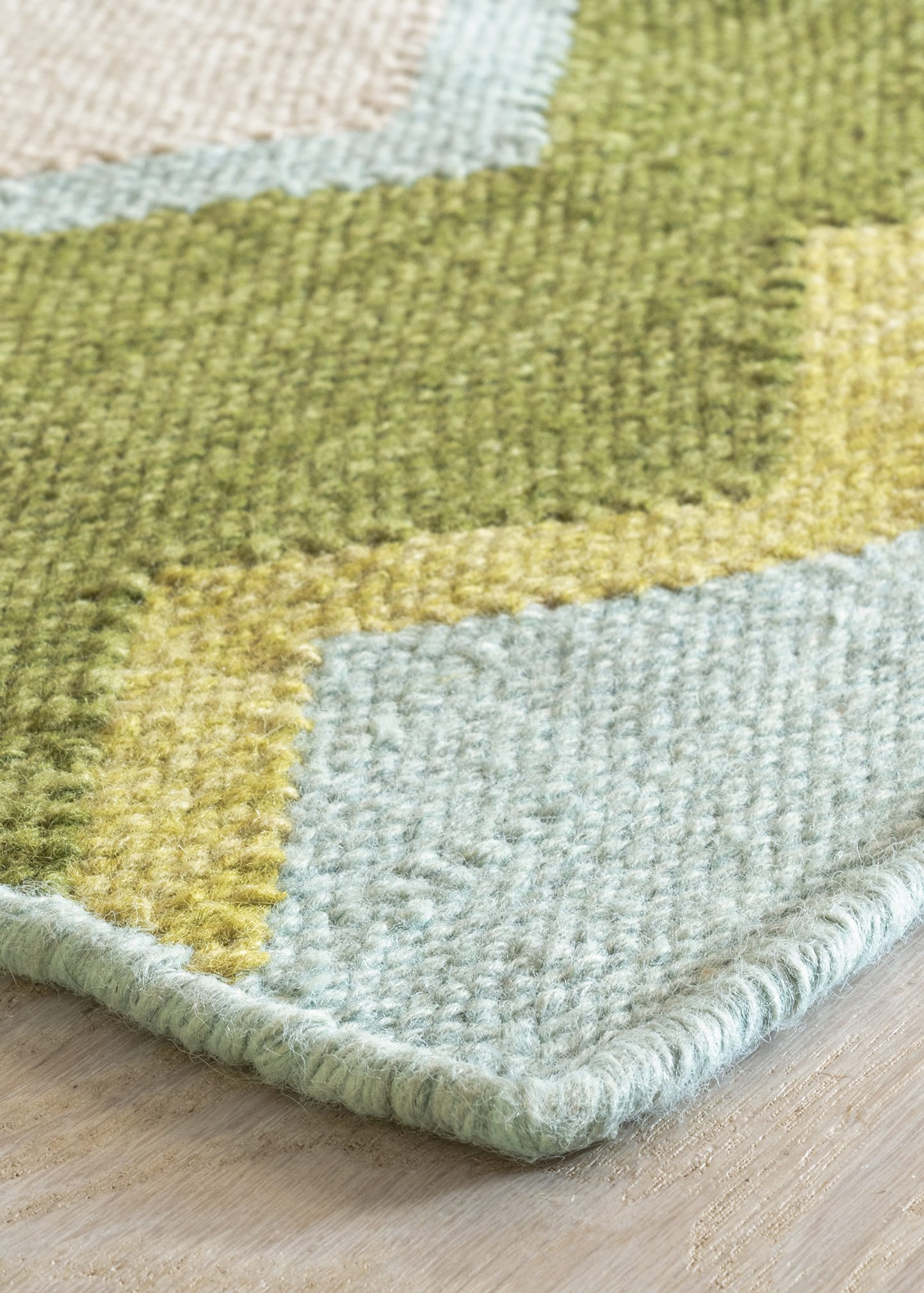 x Kit Kemp Safety Net Green Handwoven Indoor/Outdoor Rug, 5' x 8'